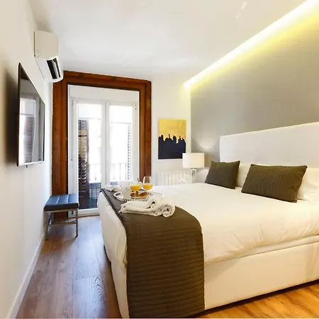 Madrid Centric Suites Exterior photo